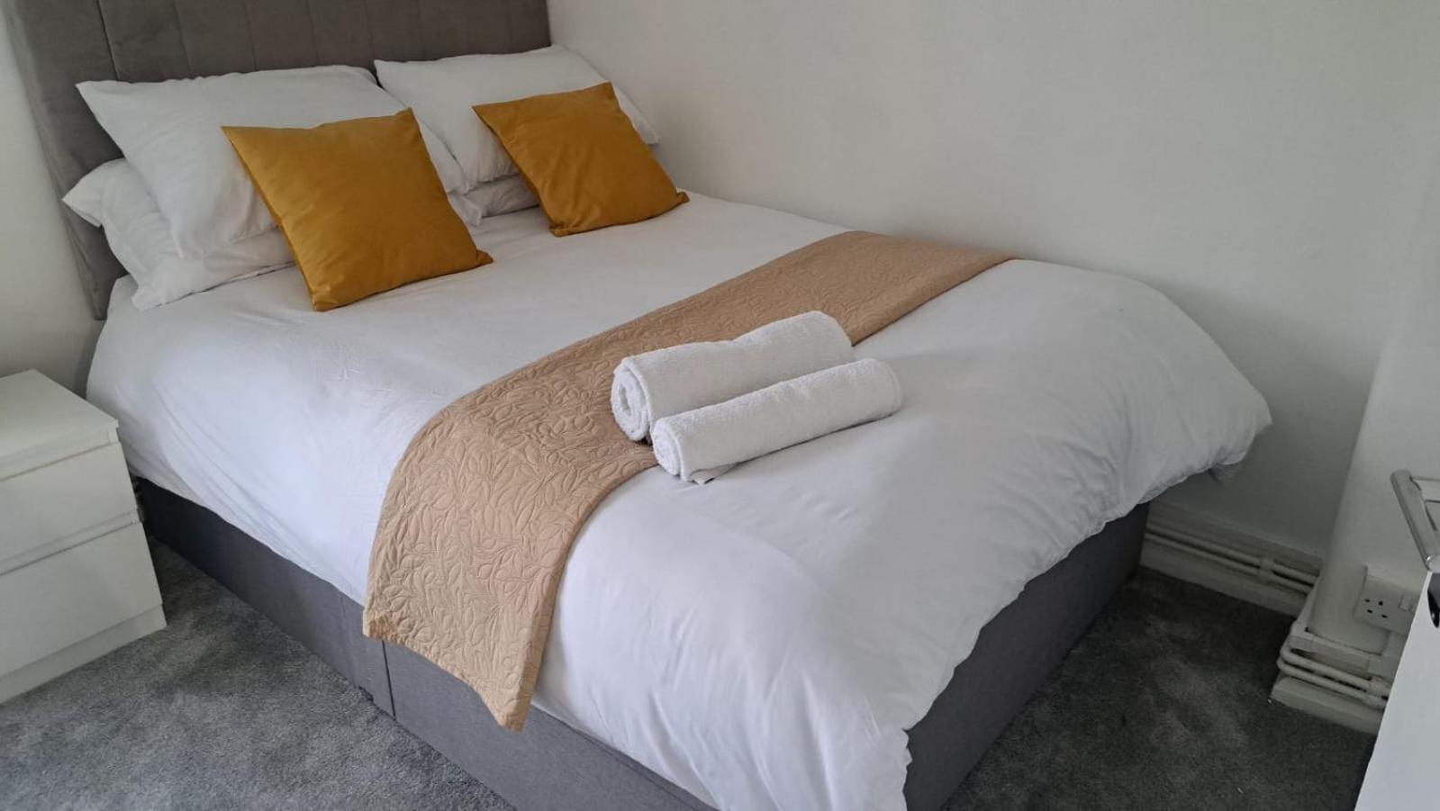 Tooting Lodge London - Cosy 2 Bedroom House With Garden, 5 Mins Walk To Tube Station Exterior photo